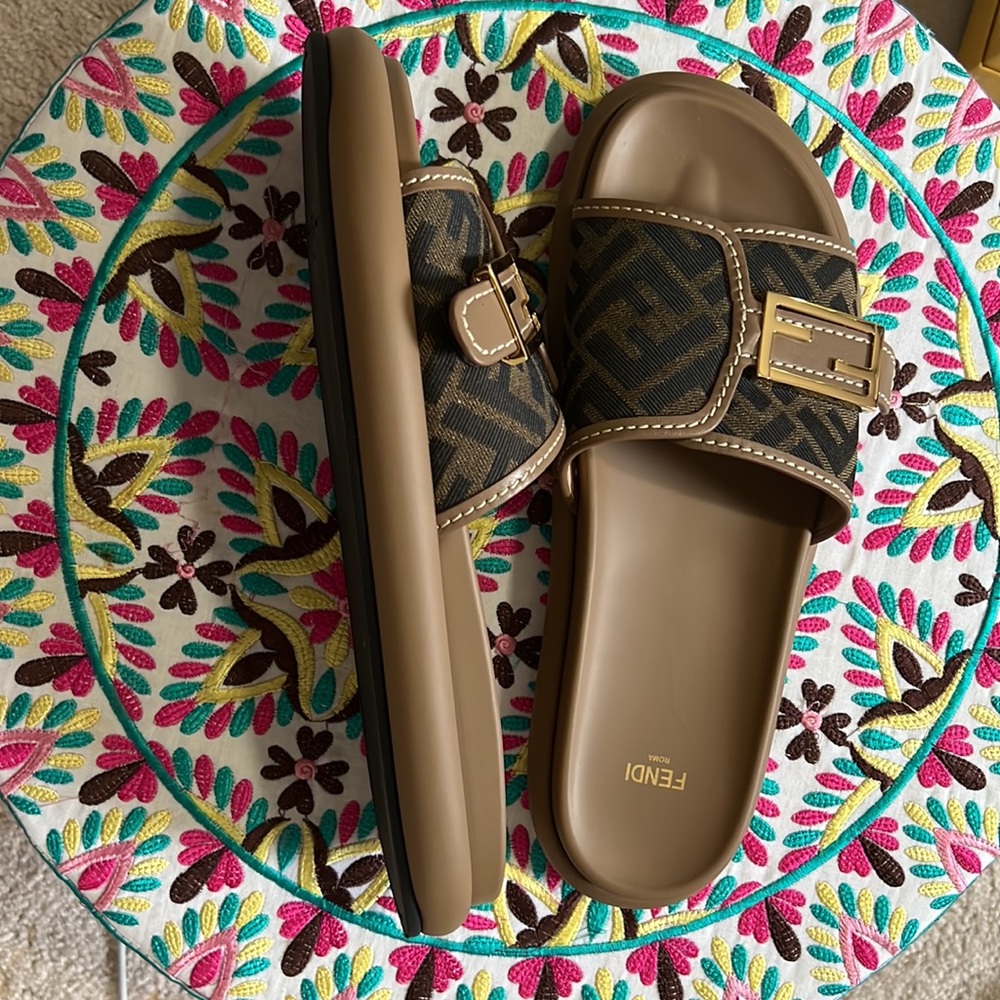 Fendi Ff Slides - Picture 4 of 4